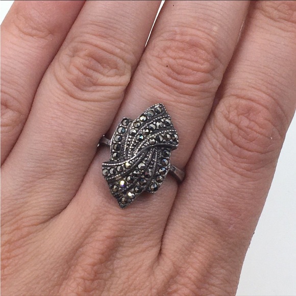 Sterling & Marcasite Ring - Picture 1 of 6